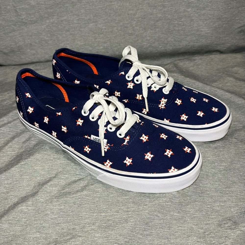 Vans Authentic Houston Astros themed edition. Mens size 9.